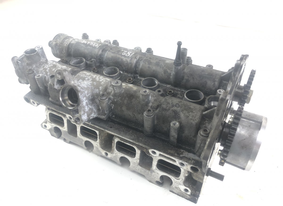Volkswagen Passat (B7) sylinterikansi 03C103063CK Cylinder Head VW PASSAT B6 (3C) (20...
