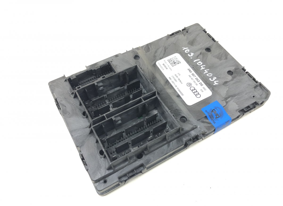 Audi A6 (C7) Comfort Module (CCM) F005V02214 Comfort Module (CCM) AUDI A6 (C8, 4A...