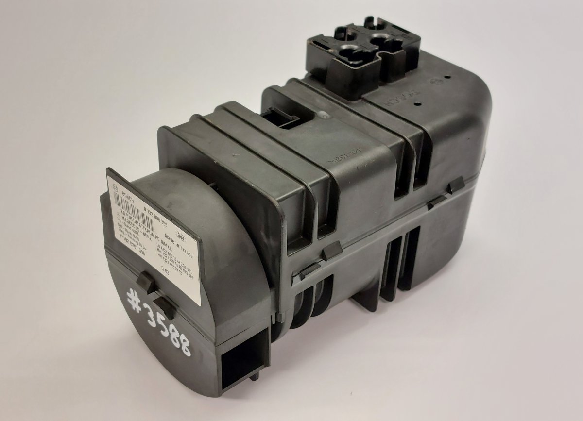 Mercedes-Benz A (W169) Central Locking Vacuum Pump A2218001348 A2218001448 A2214420312 0132006398 ...
