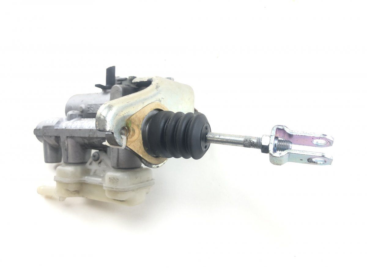 13811010460 Brake Master Cylinder LEXUS LS (XF40) (2006-2017)