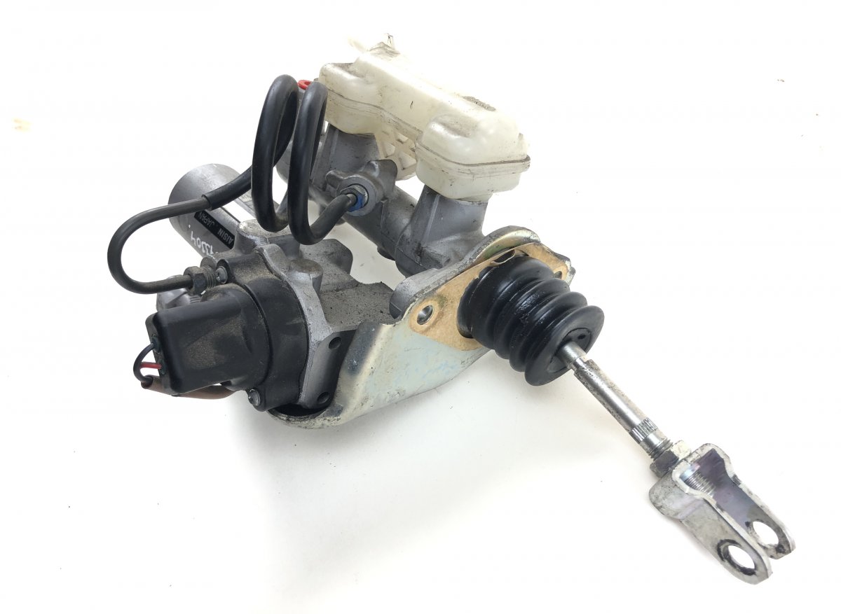 Lexus LS brake master cylinder 4720150340 Brake Master Cylinder LEXUS LS (XF40...