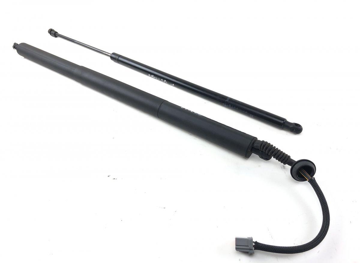 Jeep Grand Cherokee (WK) Bootlid / tailgate strut set 68079364AC Bootlid / tailgate strut set JEEP GR...