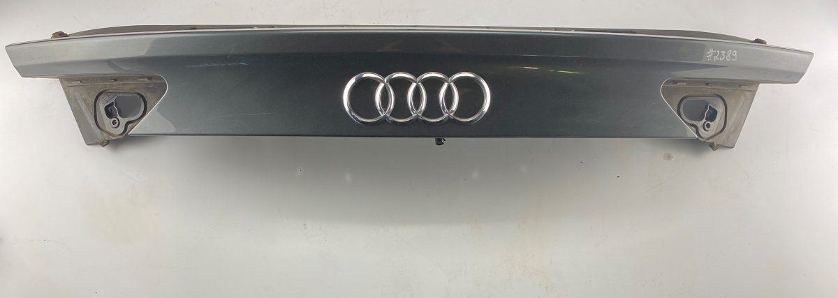 Bootlid / tailgate reflector panel AUDI A7 Sportback (4GA) (2010-2017)