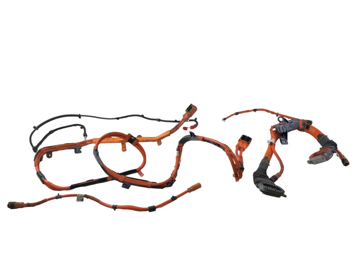 BMW 5 (G30 / G31) Battery Cable 6823573 Battery Cable BMW 5 (G30, G31) (2016-20...