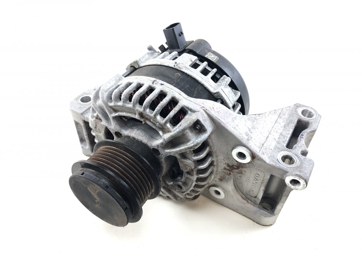 Volvo XC40 / EX40 Alternator 36010486 Alternator VOLVO XC40 / EX40 / EC40 (5...