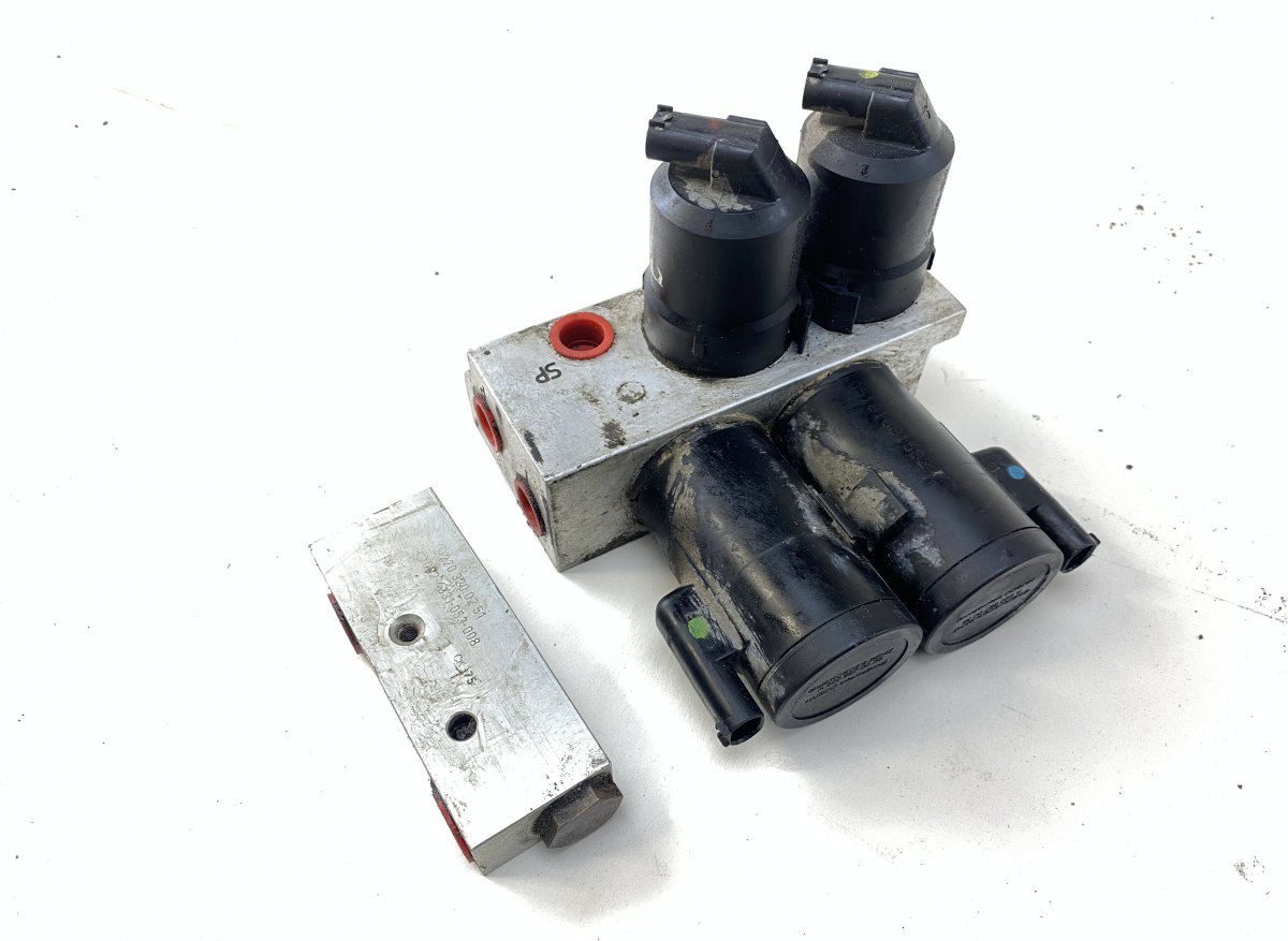 Mercedes-Benz A (W169) Air suspension / self-levelling suspension, other A2203200358 A2203201258 Air suspension / self-l...