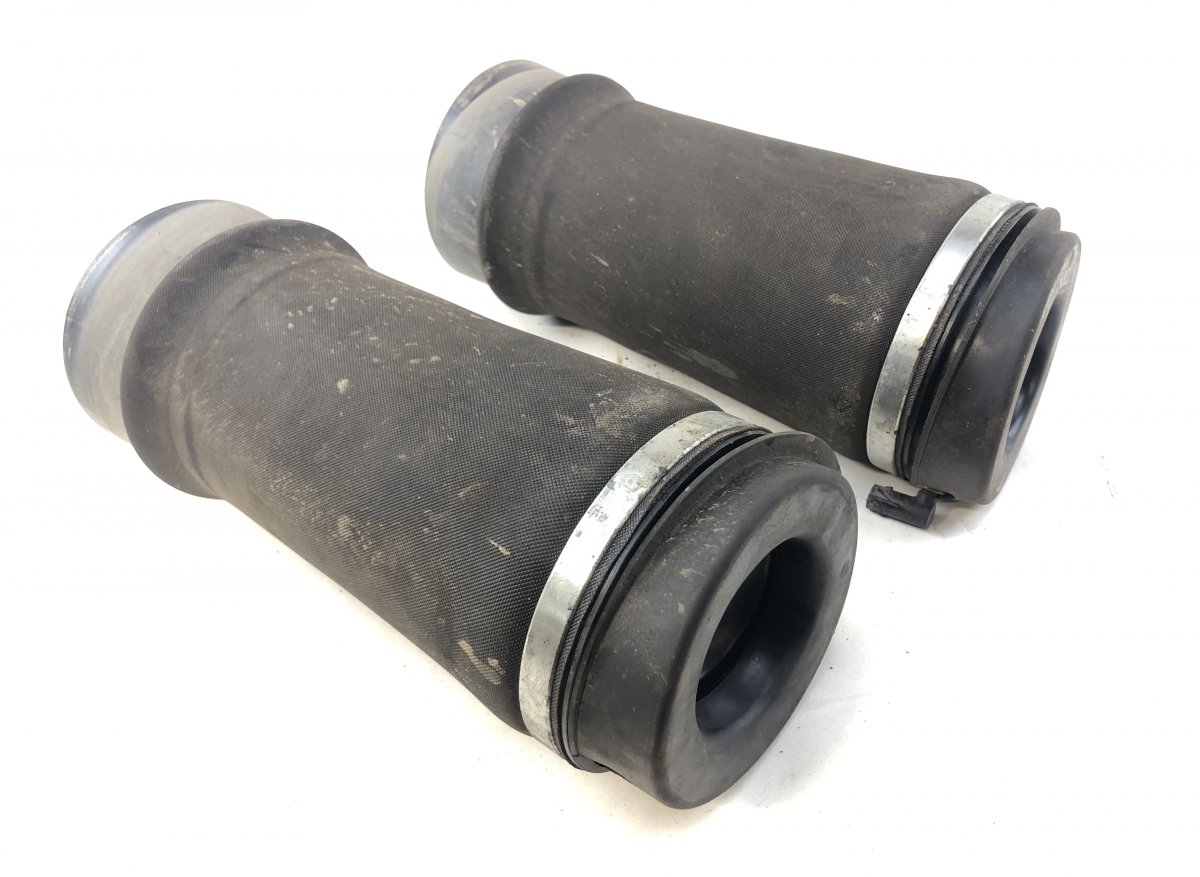 Jeep Grand Cherokee (WK) Air suspension / self-levelling suspension set 68029912AE Air suspension / self-levelling susp...