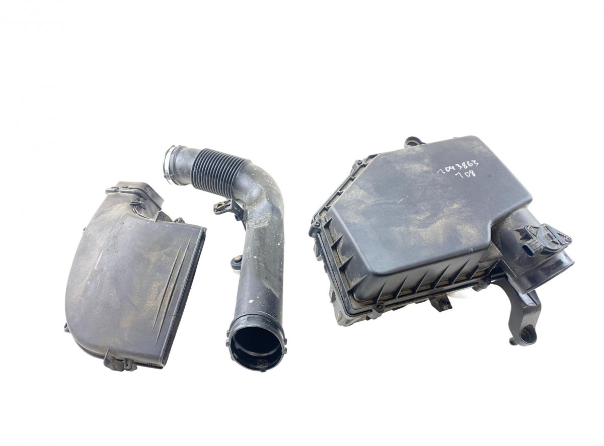 Volvo V40 Air Cleaner (filter box) 31338653 Air Cleaner (filter box) VOLVO V40 (20...