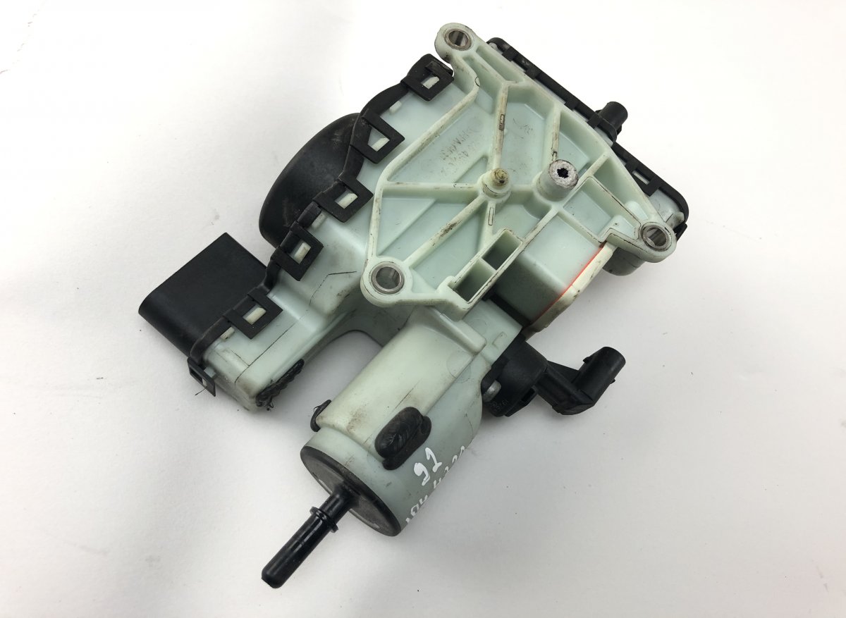Mercedes-Benz A (W176) Adblue насос 1928499093 0928404016 F01C600194 7503000 092840...