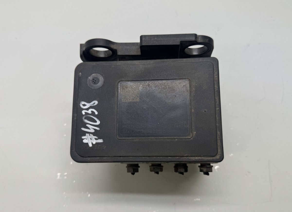 ABS hydraulic unit / pump Brand/Model: SKODA SUPERB
Year: 2016
Engine: 19...