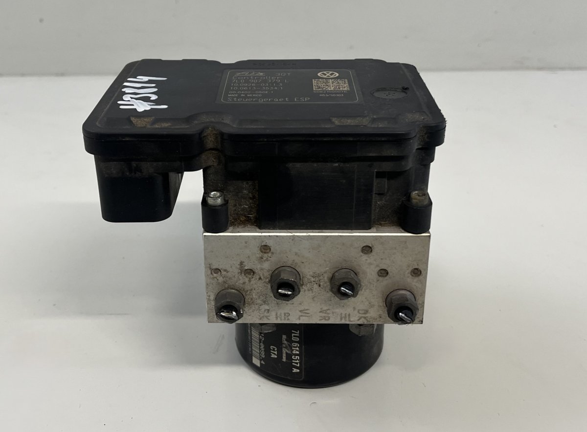 Porsche Cayenne ABS hydraulic unit / pump 7L0614517A 7L0907379L ABS hydraulic unit / pump...