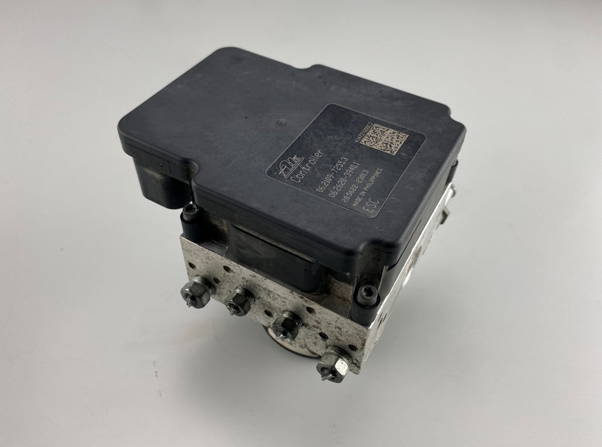 ABS hydraulic unit / pump Brand/Model: SUBARU CROSSTREK
Year: 2014
Engine...
