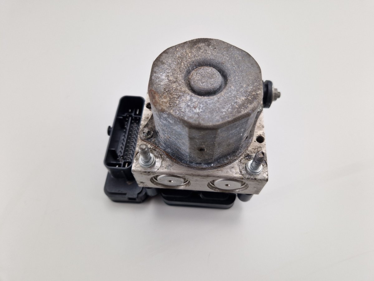 Mercedes-Benz A (W176) ABS hydraulic unit / pump 2265106513 0265956006 A0094316812 0265243586 AB...