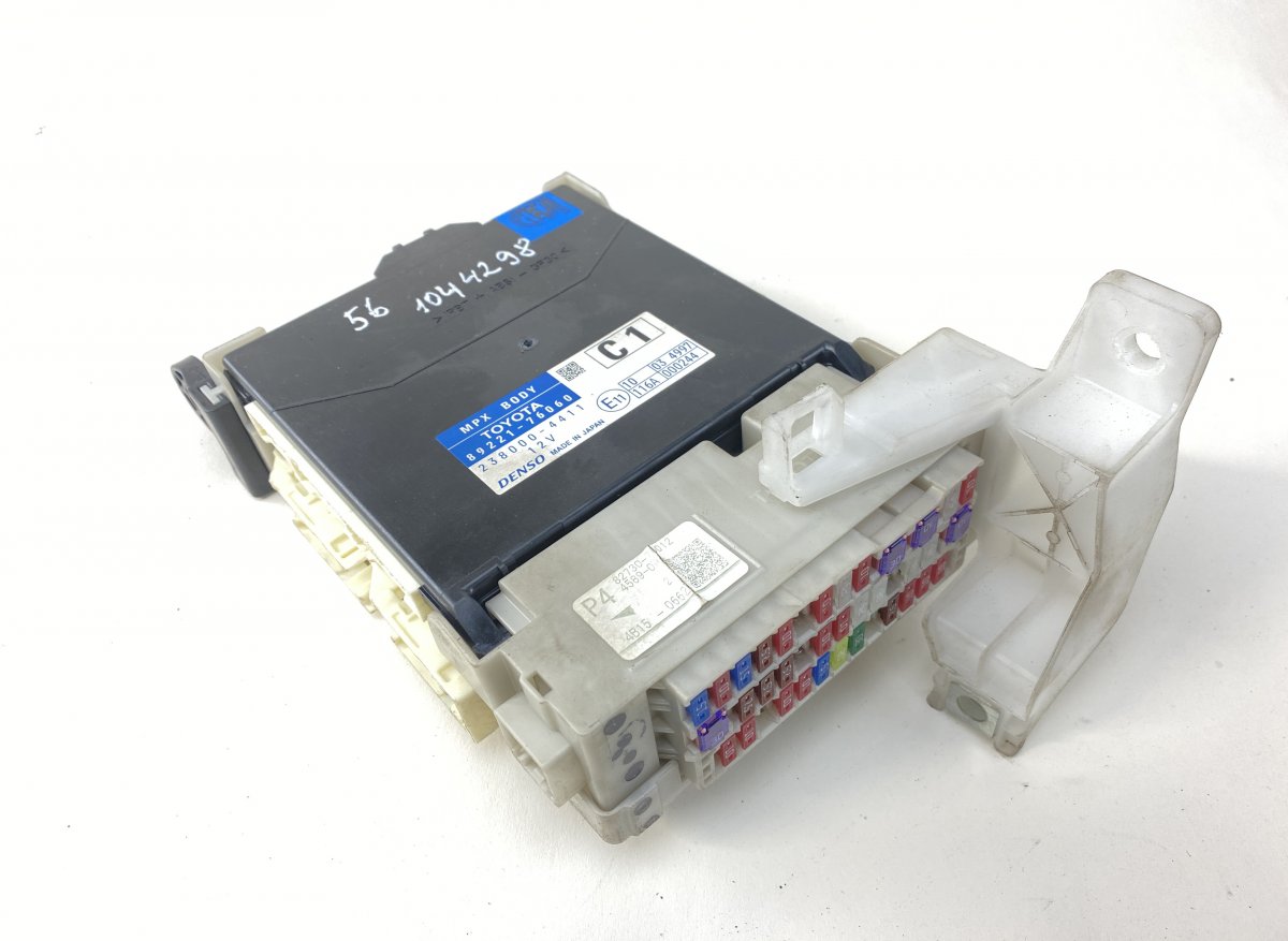 Lexus CT Body control module (BCM) 2380004411 238000-4411 Body control module (BCM...
