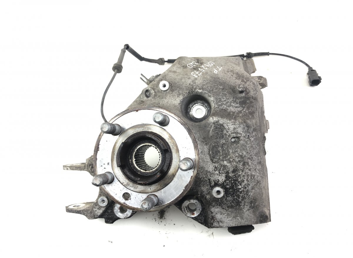 Land Rover Discovery Wheel bearing housing rear right LR087649 Wheel bearing housing rear right LAND ...