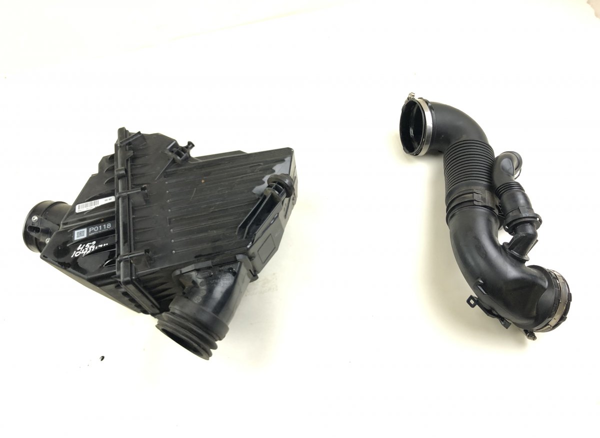 Land Rover Range Rover Evoque Air Cleaner (filter box) LR139639 Air Cleaner (filter box) LAND ROVER EV...