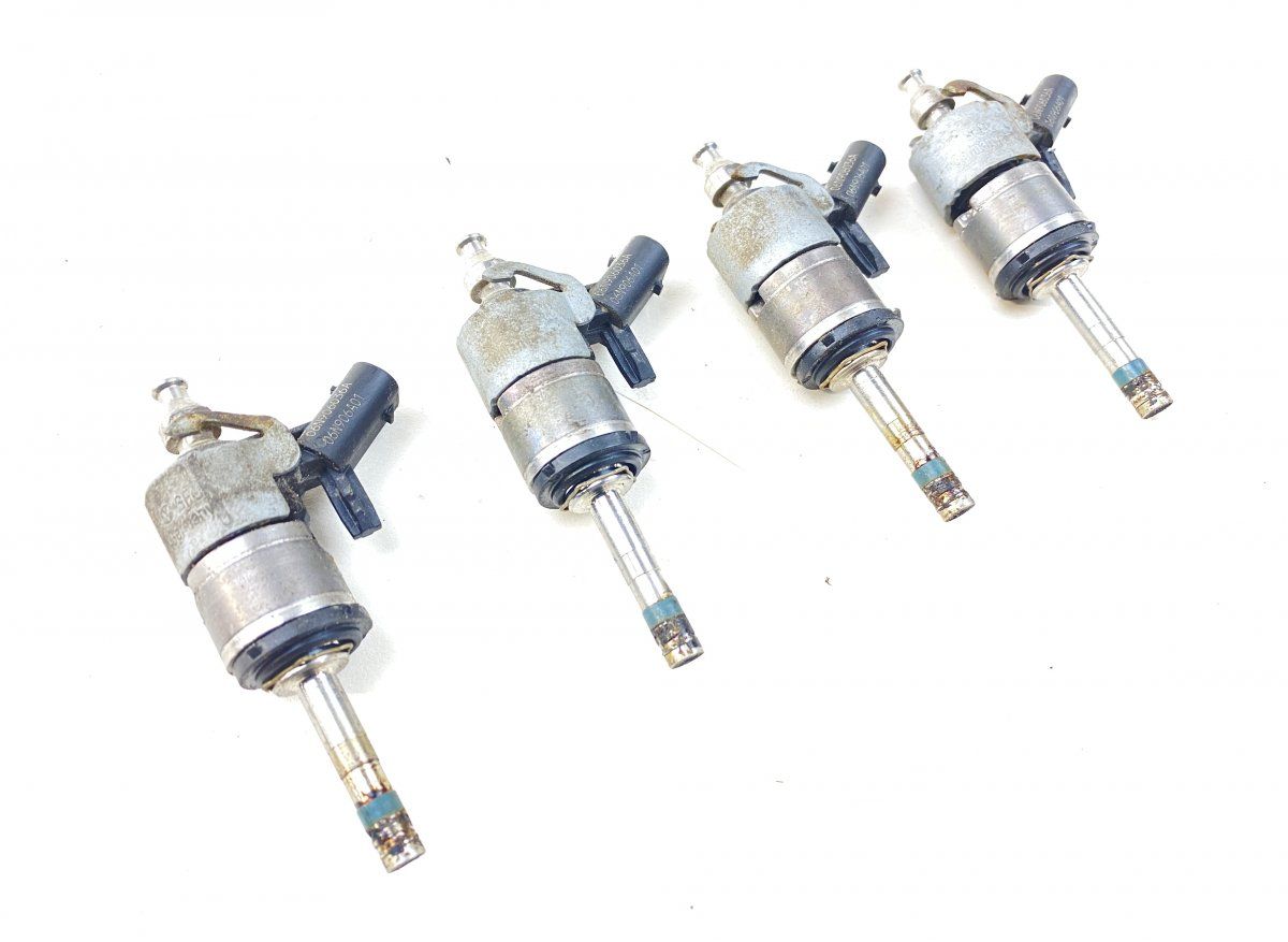 06N906036A Fuel injector set VW T-ROC (A11) (2017-)