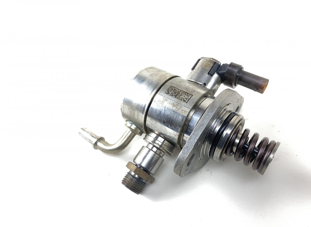 Volkswagen T-Roc High pressure pump, petrol 0261520653 High pressure pump, petrol VW T-ROC ...