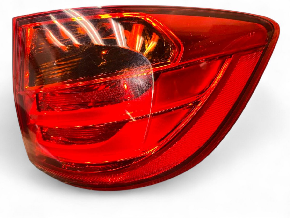 BMW 3 (E90 / E91 / E92 / E93) Tail light, right 63217429728 7429728 Tail light, right BMW 3 (F3...