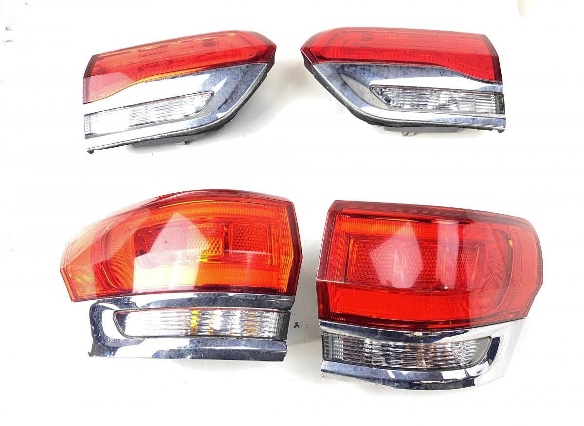 Jeep Grand Cherokee (WK) Tail lights set/kit P68110000AC P68110001AC Tail lights set/kit JEE...