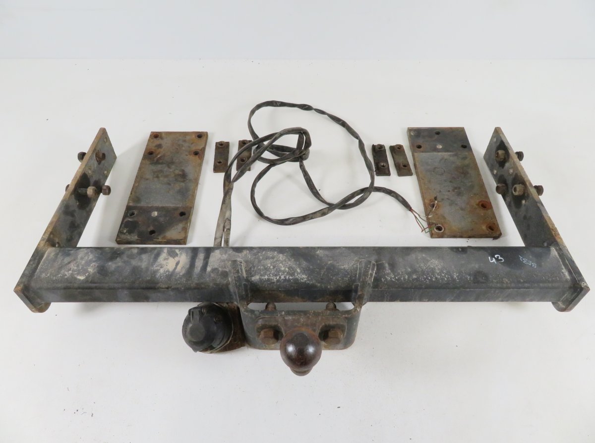 Mercedes-Benz Sprinter (W906) прицепной крюк A9063102495 A9063104700 A9063104900 Towbar MERC...
