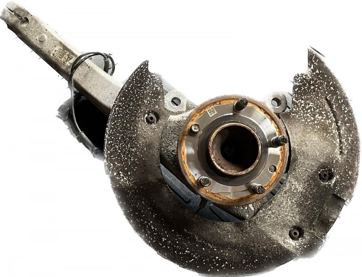 Jaguar XE Wheel bearing housing front left Wheel bearing housing front left JAGUAR XE (X76...