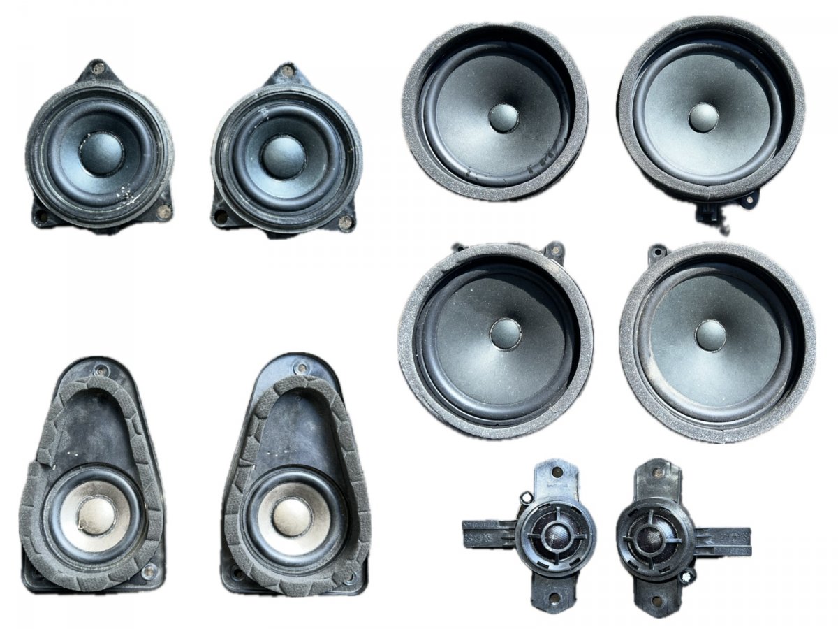 Volvo S90 Set of loudspeakers 31350426 31350427 31350622 31350425 Set of loud...