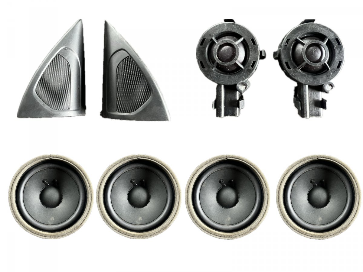 Volvo S60 Set of loudspeakers 30781068 30781067 30657445 31384748 Set of loud...
