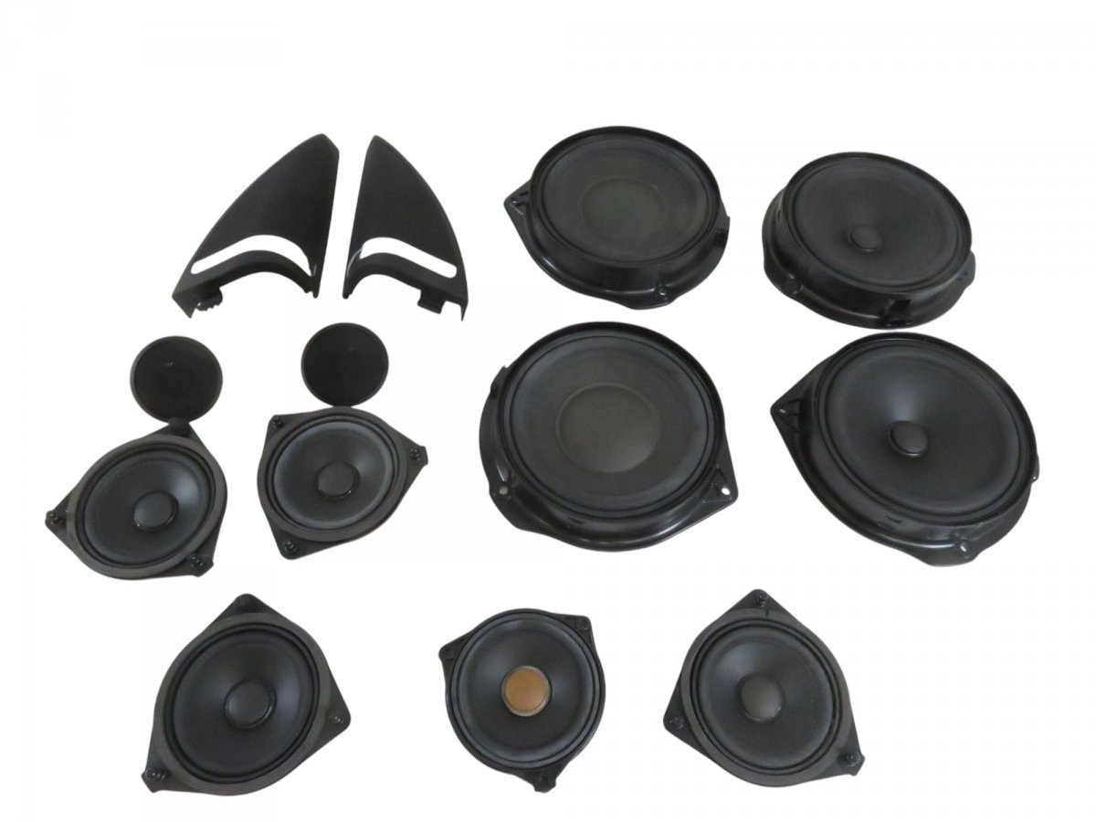 Mercedes-Benz A (W176) Set of loudspeakers A2319062200 A2318200702 A2319062200 A1668202102...