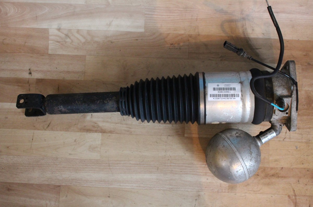 Volkswagen Phaeton Shock Absorber Rear Right 3D0616002J Shock Absorber Rear Right VW PHAETON...