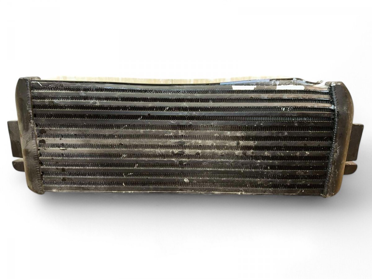 BMW 3 (E90 / E91 / E92 / E93) Интеркулер Охлаждение  200001071 Intercooler BMW 3 (F30, F31, F34, F80...