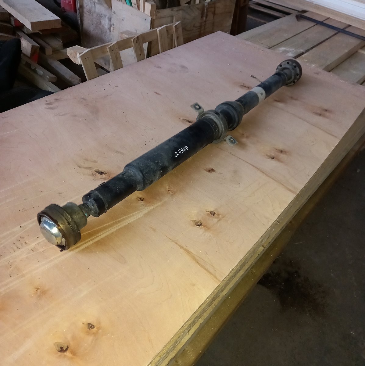 Jeep Grand Cherokee (WK) Propeller Shaft Complete P52123997AA 52123997AA Propeller Shaft Complete...