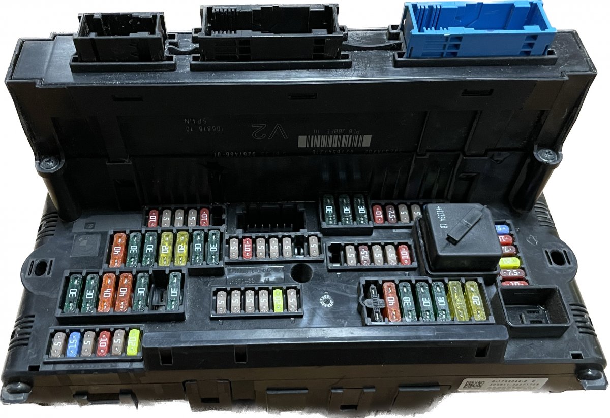 BMW 5 (F10 / F11) Fuse box Fuse box BMW 5 (F10, F11) (2010-2017)

Part cod...
