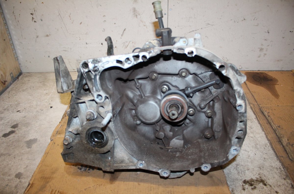 Renault Megane Gearbox Gearbox RENAULT MEGANE II (2002-2008)

Part cod...