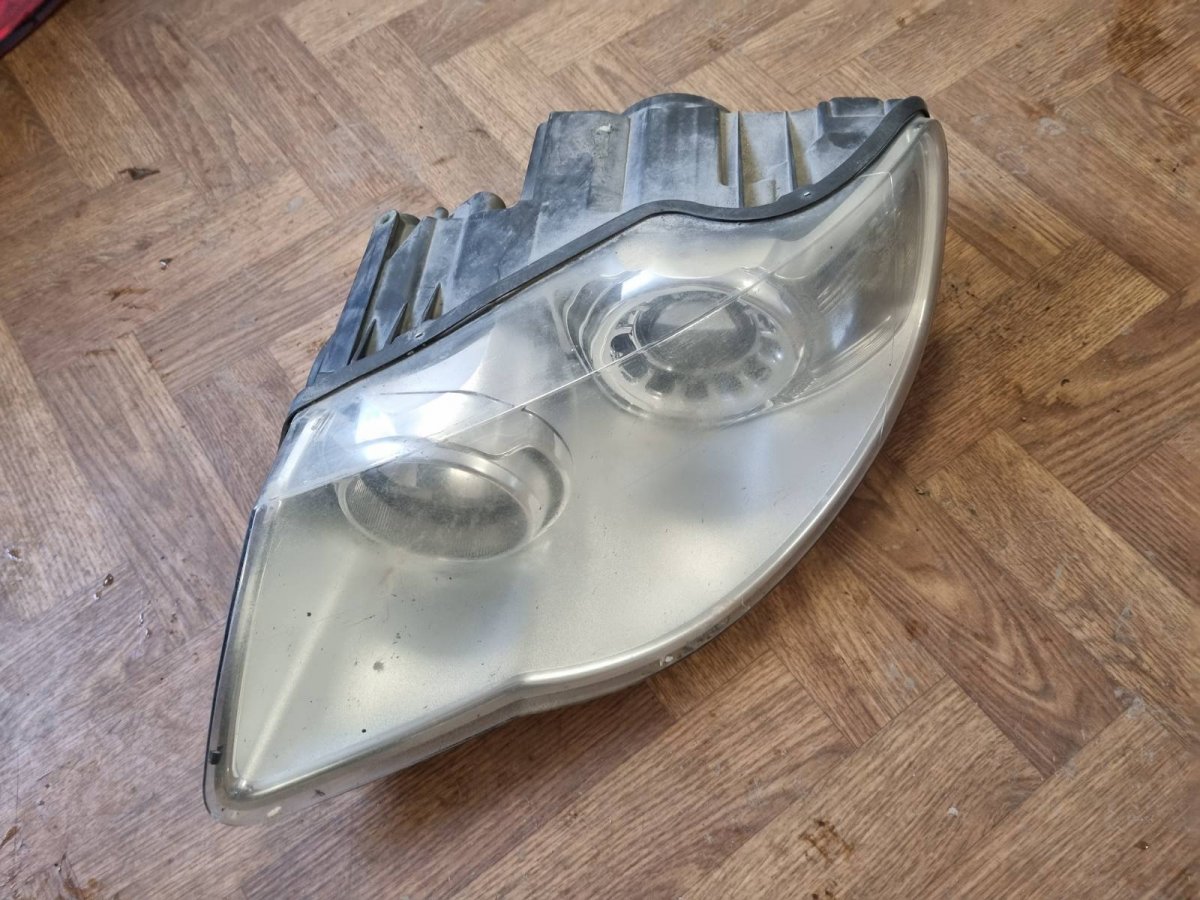 Volkswagen Touareg передняя фара (левая) 7L6941031 Headlight left VW TOUAREG I (7L) (200...