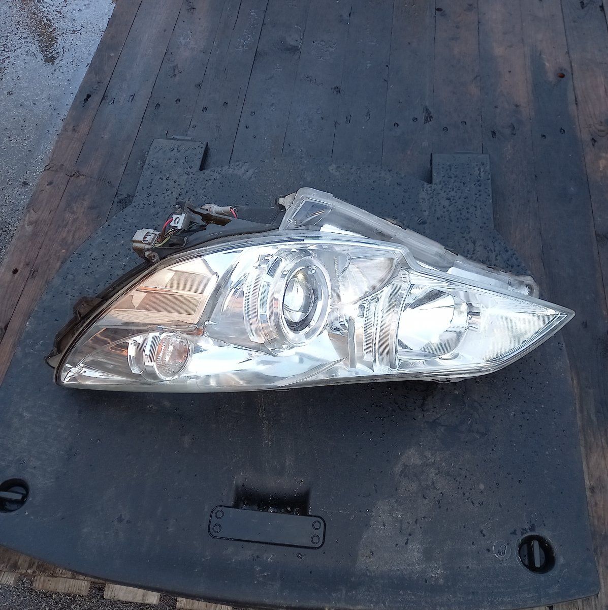 Headlight left SUBARU LEGACY V / Outback (2009-2014)