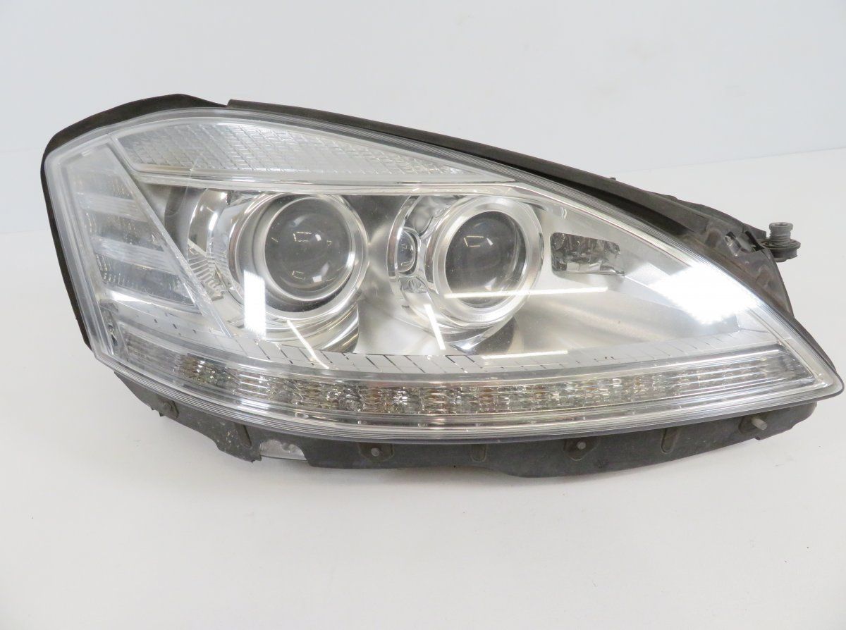 A2218207639 Headlight right MERCEDES-BENZ S-CLASS (W221) (2005-2013)