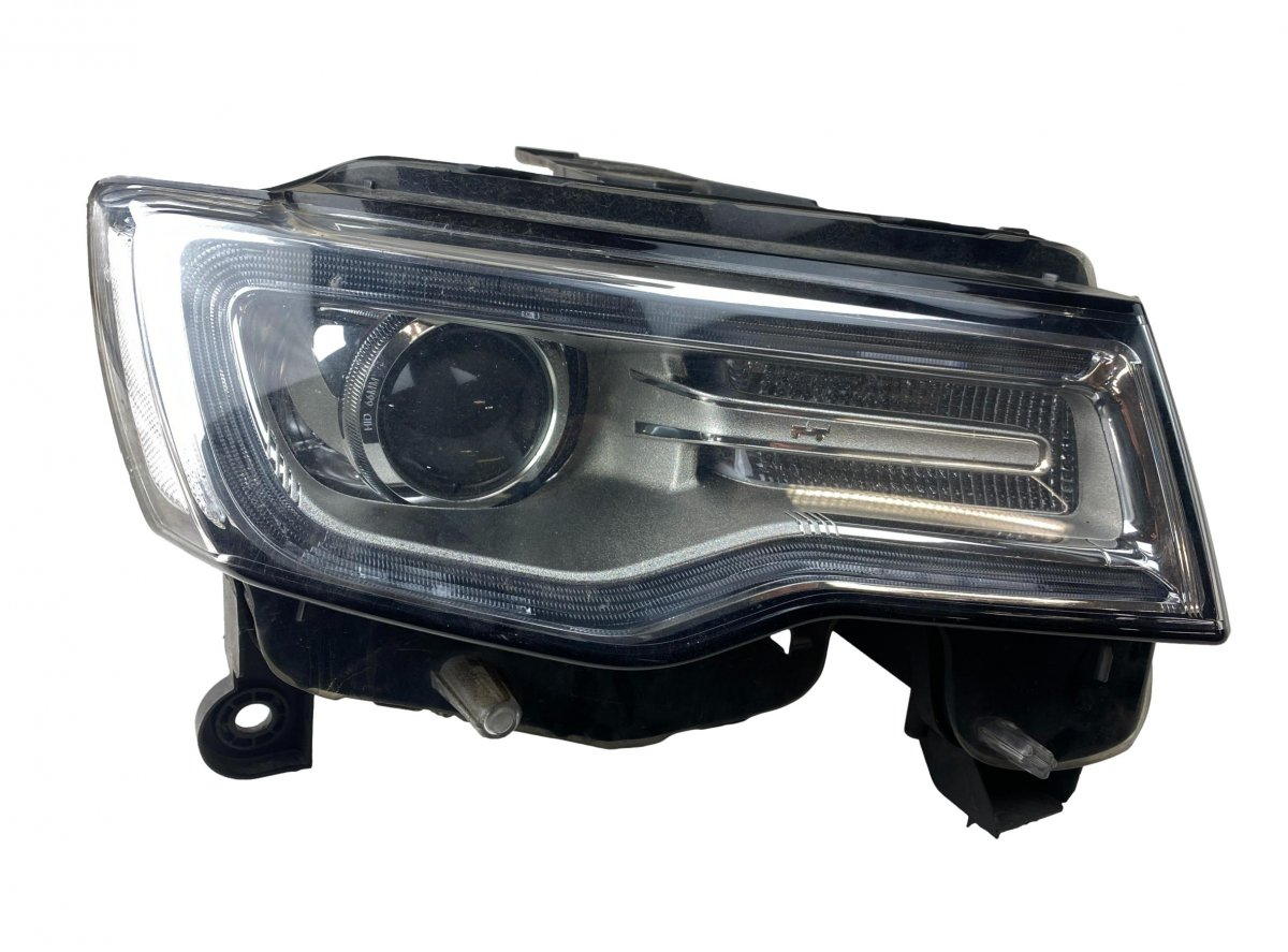 Jeep Grand Cherokee (WK) ajovalo (oikea) 68144704AF Headlight right JEEP GRAND CHEROKEE ...