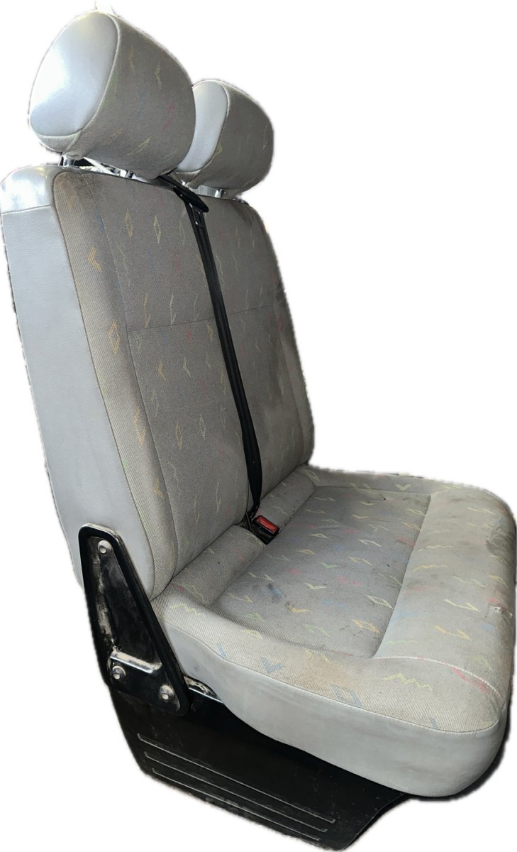 Volkswagen Transporter (T5, Caravelle, Multivan) Front seat right Front seat right VW TRANSPORTER T5 / MULTIVAN (...