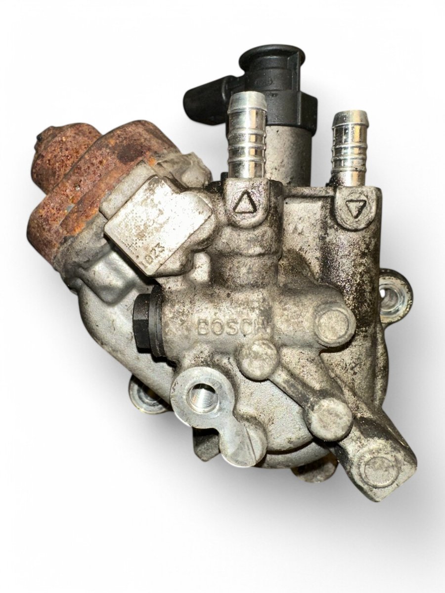 BMW 3 (E90 / E91 / E92 / E93) Fuel injection pump, diesel 0445010519 782345204 0445110289 779844605 09864...