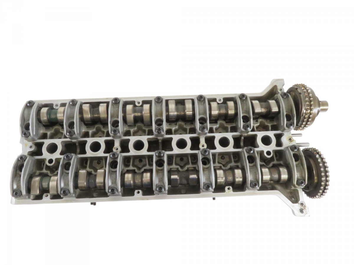 Mercedes-Benz 200 - 500 / E (W124) sylinterikansi A1040161601 1040161601 A1200504501 1200504501 1...