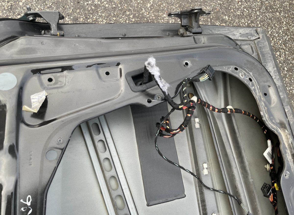 Door Rear  Left MERCEDES-BENZ GL-CLASS (X164) (2006-2012)