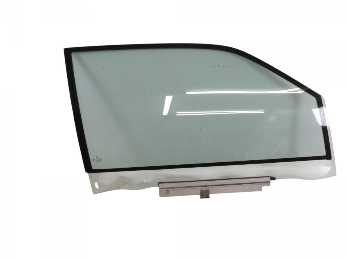 Mercedes-Benz 200 - 500 / E (W124) Door window glass front right A1407200818 1407200818 Door window glass front ...