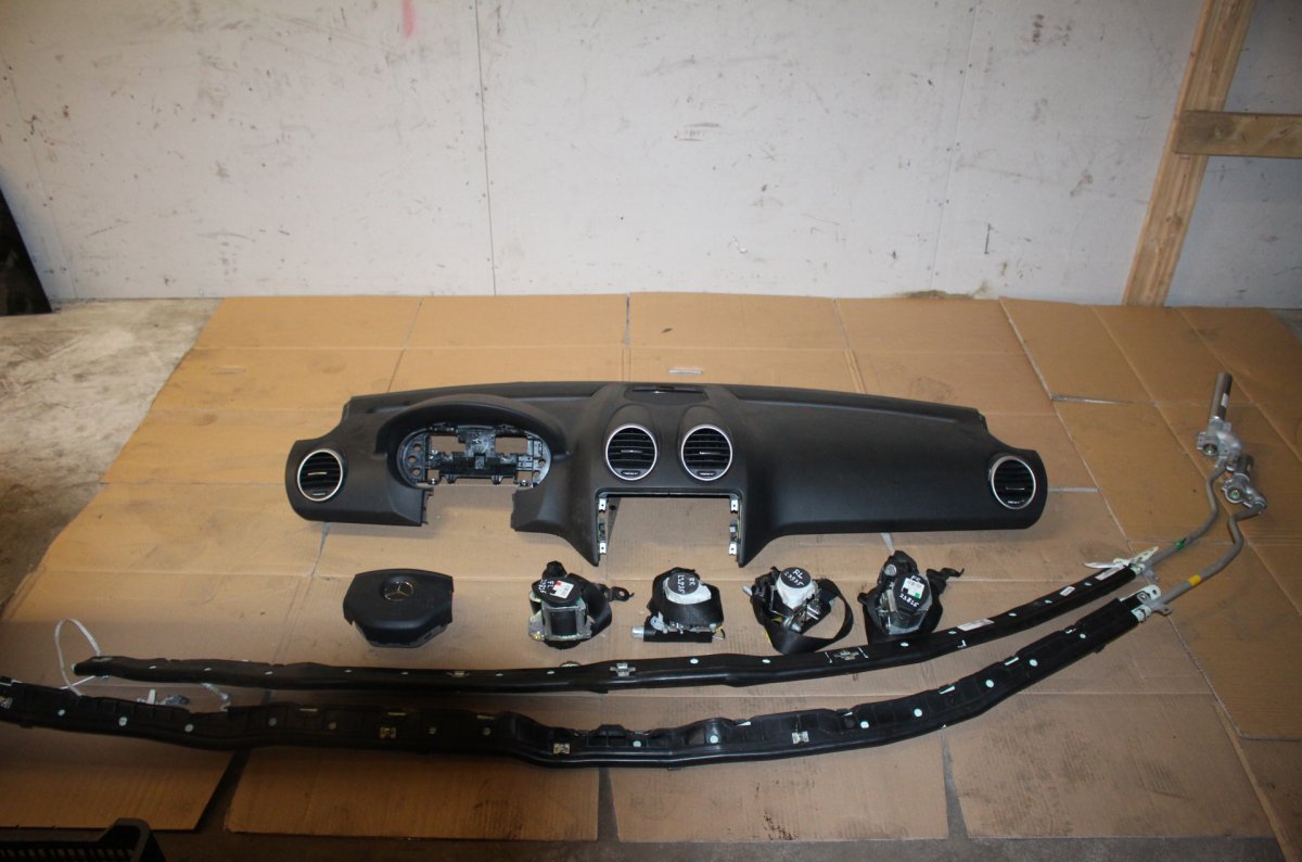 Mercedes-Benz A (W169) Airbag set Airbag set MERCEDES-BENZ ML-CLASS (W164) (2005-...
