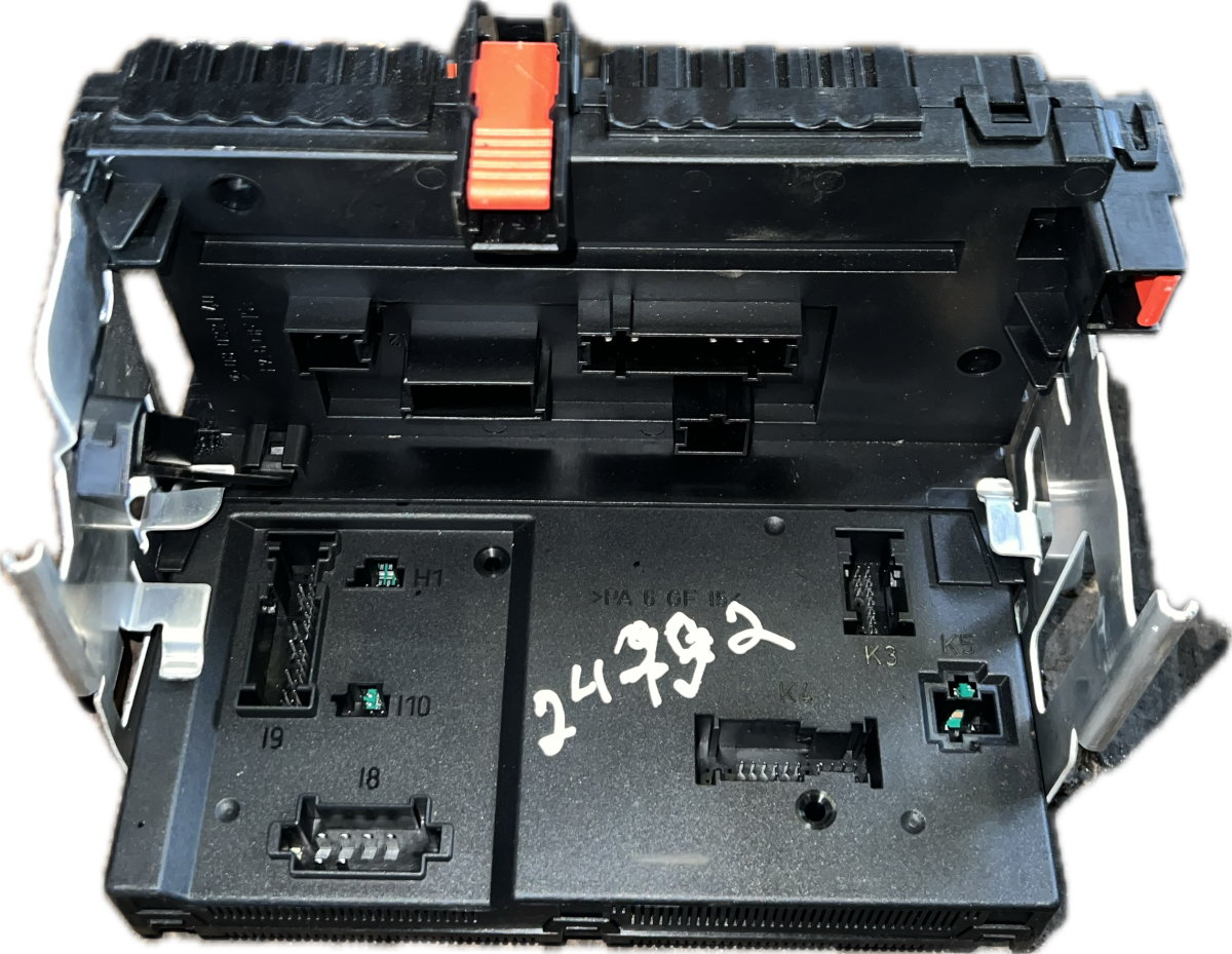 Mercedes-Benz A (W169) Body control module (BCM) 2215403250 2215450801 A2215450801 A2215454832 2...