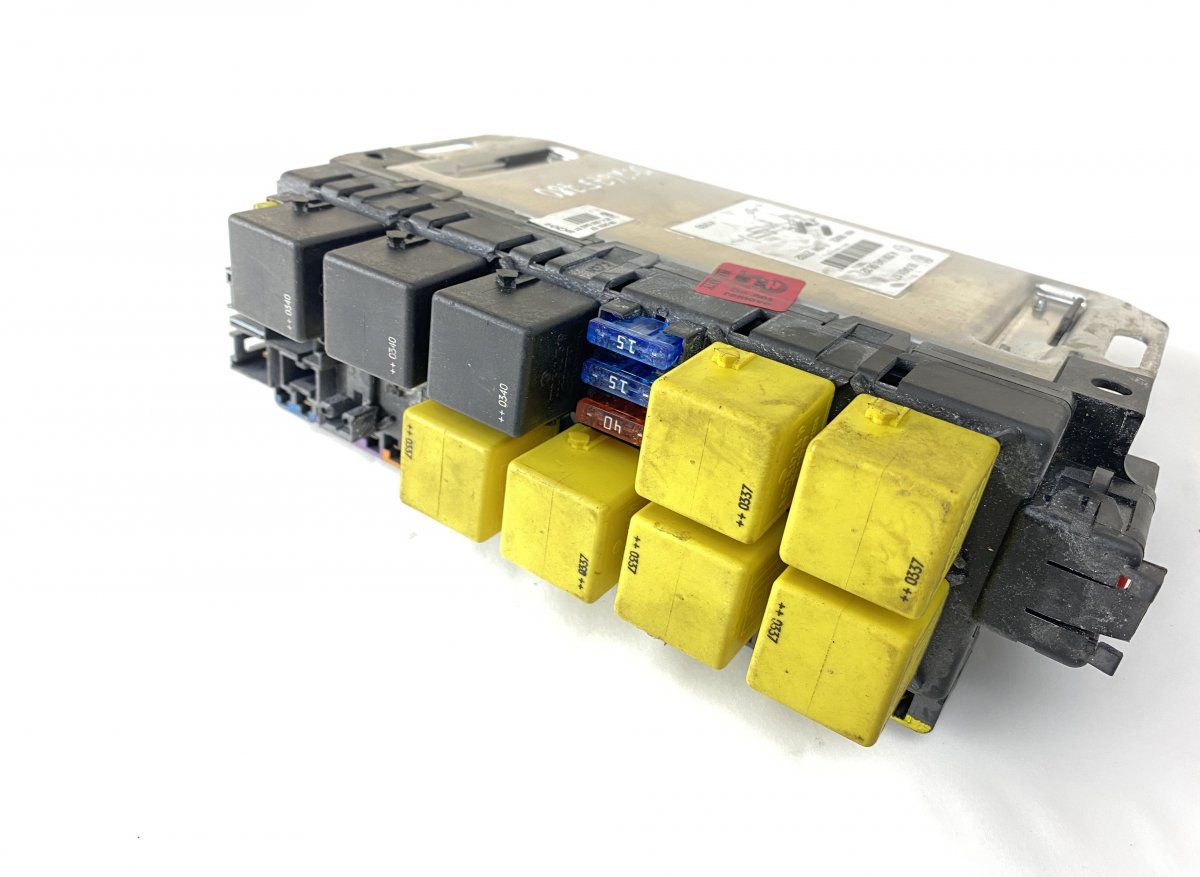 05045117 Fuse box MERCEDES-BENZ SL-CLASS (R230) (2001-2012)