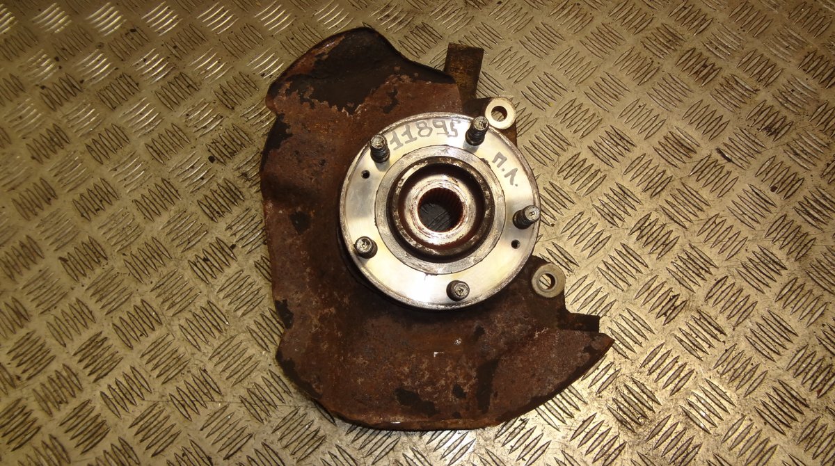 Kia Sorento Wheel bearing housing front left Wheel bearing housing front left KIA SORENTO II...
