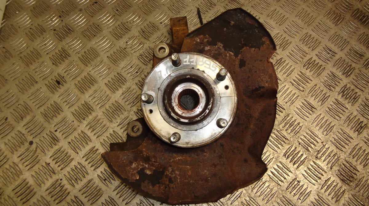 Kia Sorento Wheel bearing housing front right Wheel bearing housing front right KIA SORENTO I...