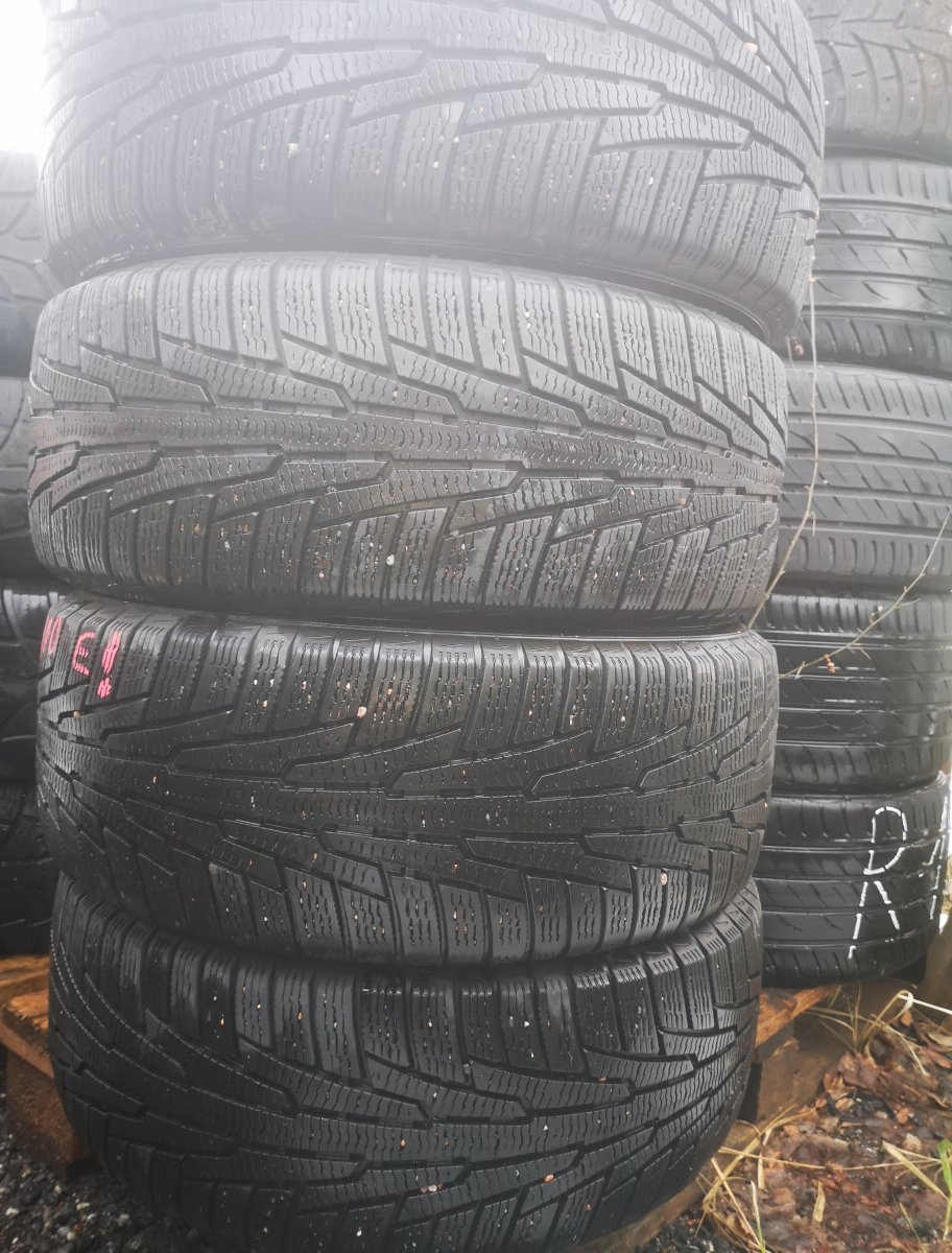 Volvo C30 Tyre 4 pcs Tyre 4 pcs VOLVO S40 / V50 / C30 / C70 (MS, MW)...