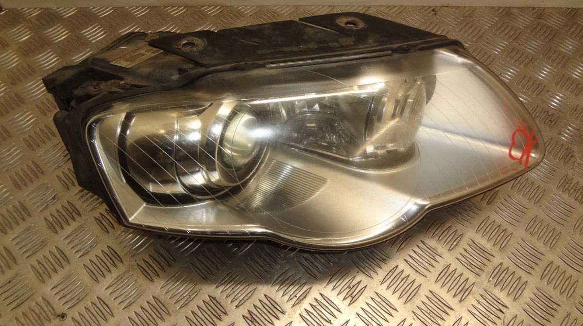 Volkswagen Passat передняя фара (правая) 89315540 Headlight right VW PASSAT B6 (3C) (200...